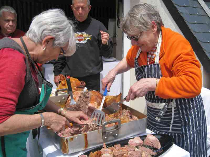 08_IMG_2914 (Ricordel).jpg - Les « chirurgiennes » opèrent...